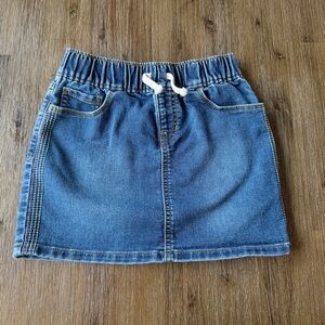 3/24$ Joe Fresh Blue Denim Skirt for Kids size M (7-8)